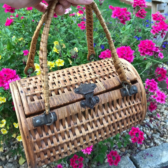 Vintage Handbags - Vintage Basket Bag